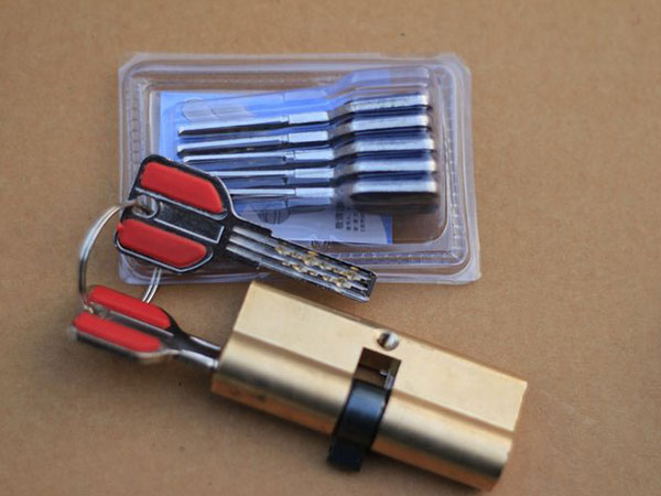 吴兴24小时上门开锁公司